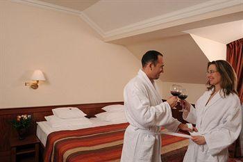 Hotel Koedmoen Eger