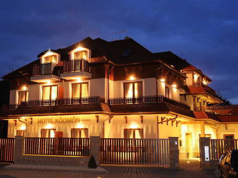 Koedmoen Hotel 4*