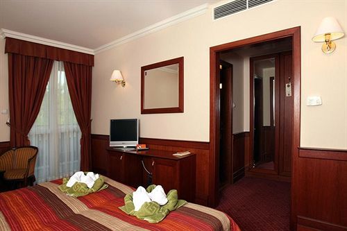 Koedmoen 4* Eger